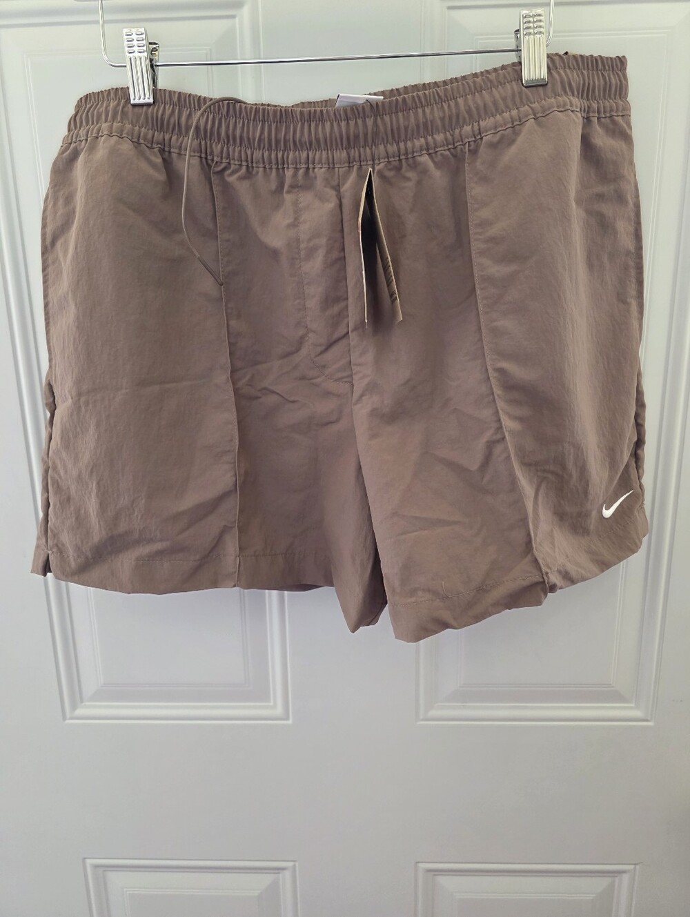 Women's Nike Brown Athletic Shorts Size Large New With Tags